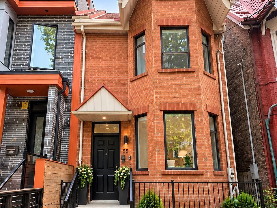 55 Huron St