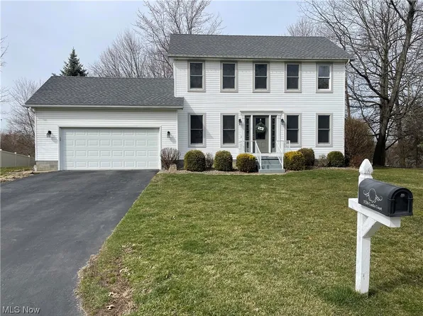 3720 Castle Ct, Youngstown, OH 44511