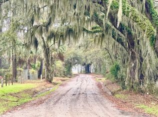 8 Jenkins Port Rd, Saint Helena Island, SC 29920