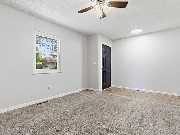 4th image of 1636 W Swan Street