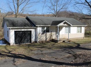 6838 Parkersburg Rd, Sandyville, WV 25275