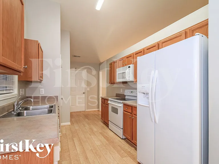 4040 Creekside Ct — Photo 7