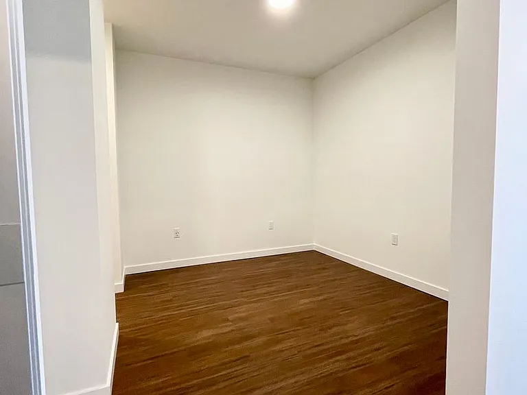 Spur Apartments — Photo 47