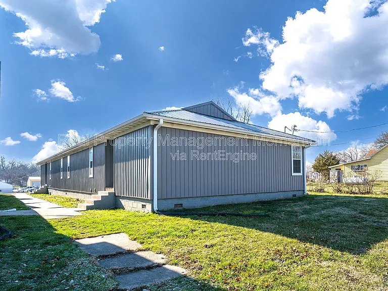 1118 W Fairplay St #A — Photo 2