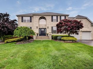 117 Cheyenne Dr, Morganville, NJ 07751