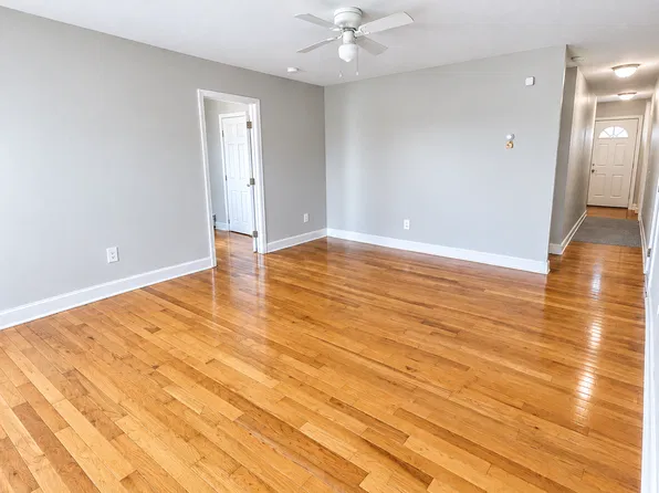 554 4th St #3N, Troy, NY 12180