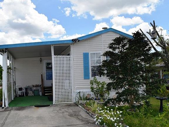 2nd image of 137 Tulip St
