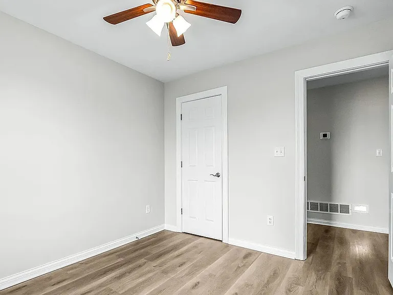 400 Newman Way — Photo 24