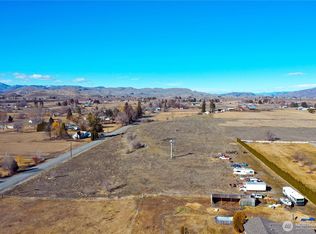 2 Duck Lake Rd, Omak, WA 98841
