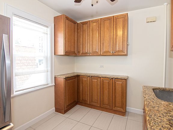 3rd image of 2131 29th Ave #1
