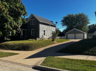 1053 E Kimberly Ave, Kimberly, WI 54136