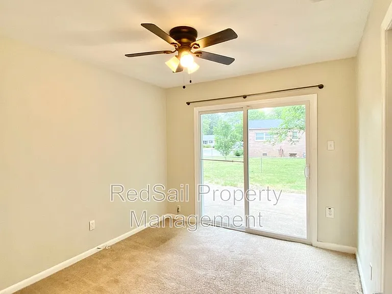 101 Basswood Dr — Photo 11