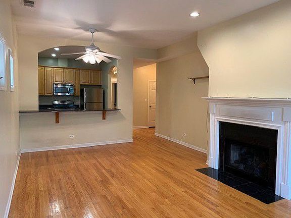 3rd image of 4212 N Ashland Ave