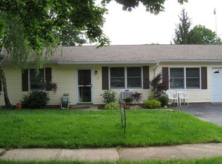 27 Brandywine Cir, Piscataway, NJ 08854