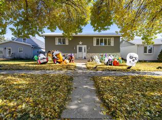 520 9th Ave W, Williston, ND 58801