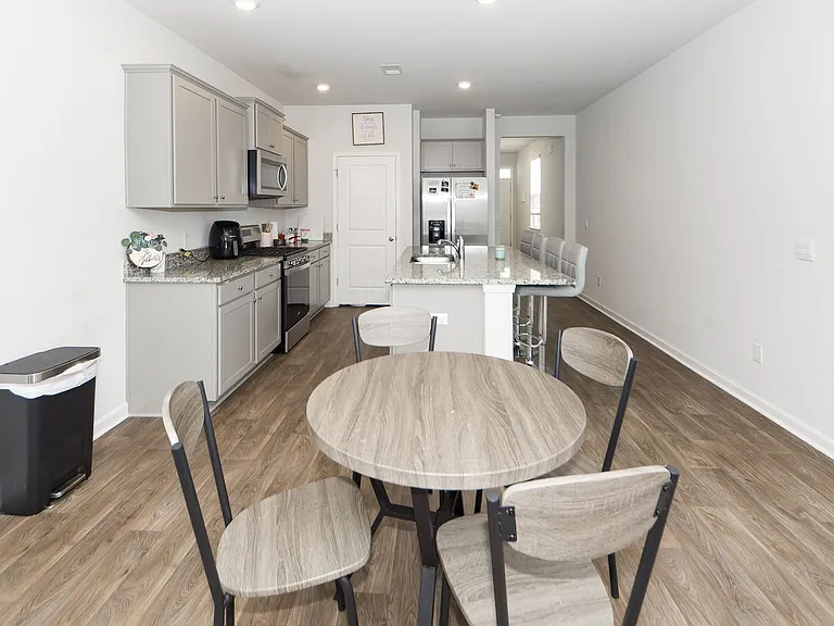 493 Cedarview Rd — Photo 10