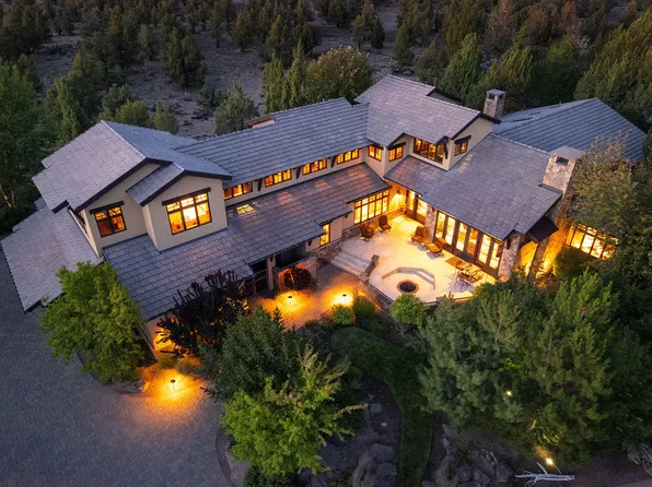 22944 Moss Rock Dr, Bend, OR 97701
