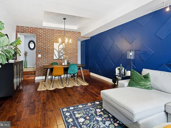 806 S 8th St, Philadelphia, PA 19147