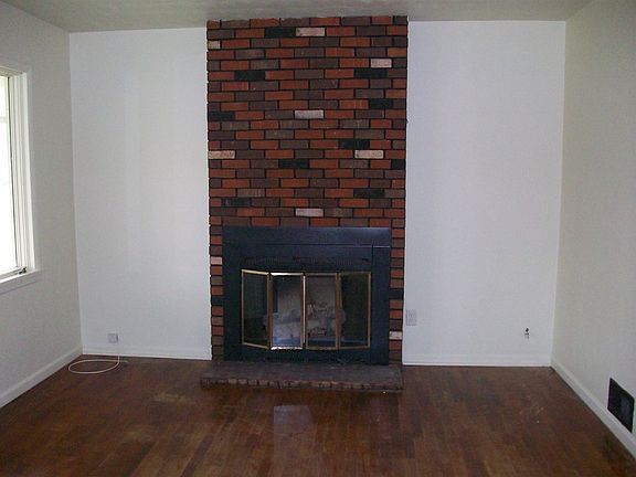 2nd image of 310 E Louis St