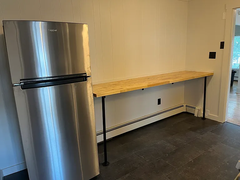 310 N Constitution Ave — Photo 16
