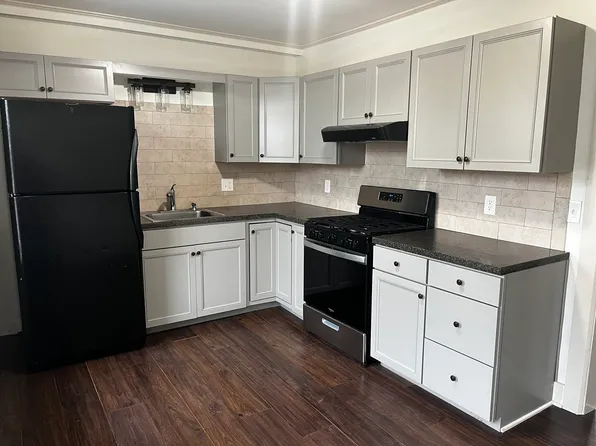 10632 Main St #1, Clarence, NY 14031