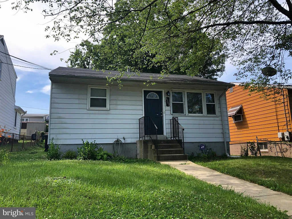 6707 Clinglog St photo 1