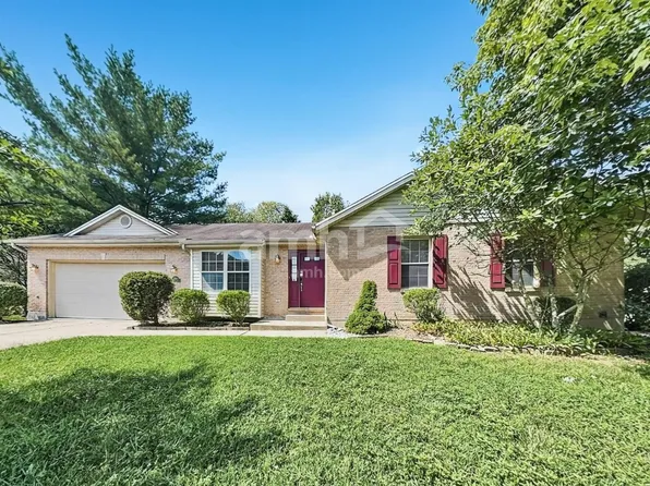 3358 Village Dr, Fairfield, OH 45014