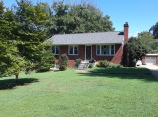 3811 Glenbrook Rd, Fairfax, VA 22031