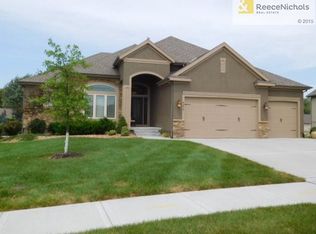 4476 SW Raintree Shore Dr, Lees Summit, MO 64082