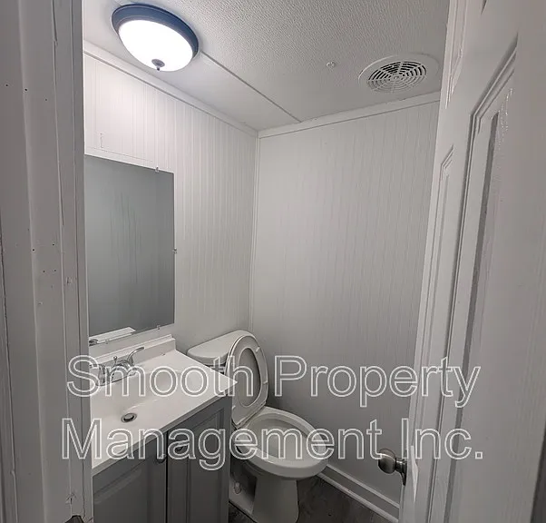 4355 Trailer Park Ct — Photo 3