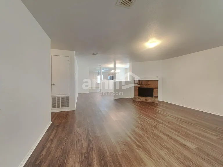 4229 Golden Horn Ln — Photo 5