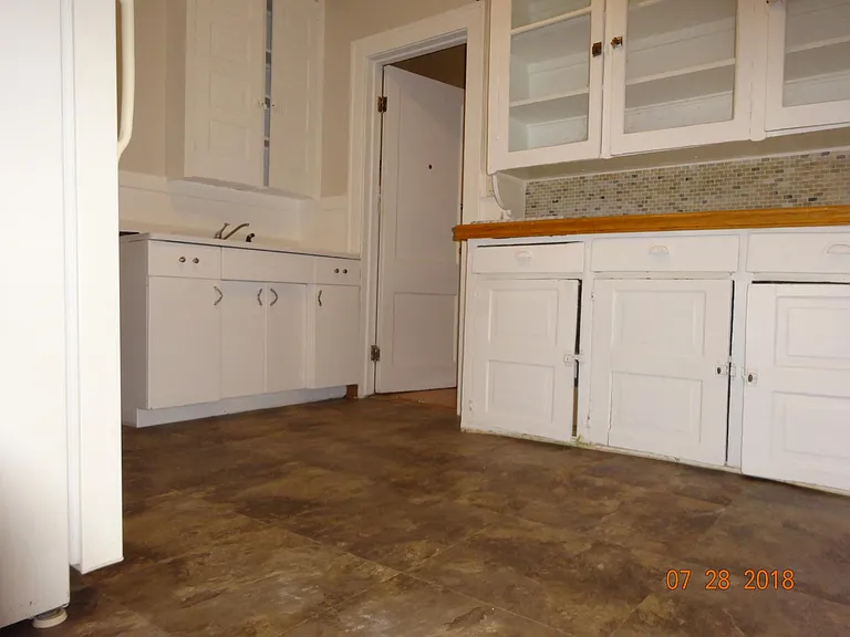 467 Norwood Ave #1R — Photo 10