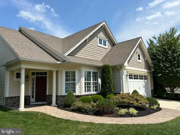 24 Harlow Cir, Medford, NJ 08055