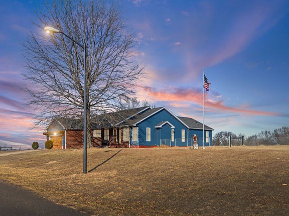 4th image of 109 Deer Ridge Dr