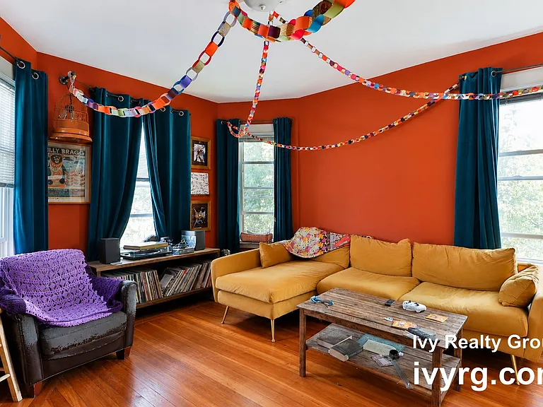 353 Lowell St #2 — Photo 2