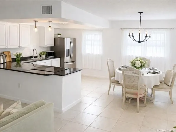 2600 S Kanner Hwy APT V12, Stuart, FL 34994