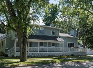 704 Taylor St, Chelsea, MI 48118