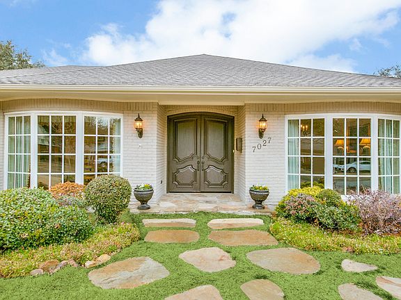 3rd image of 7027 Chipperton Dr