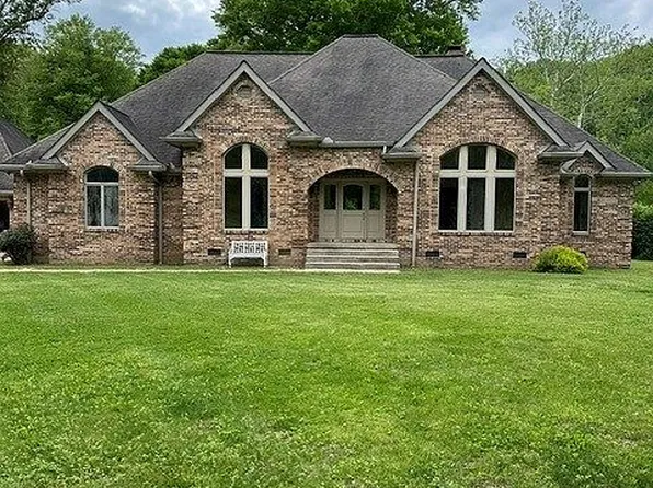 2847 Jennys Crk, Staffordsville, KY 41256