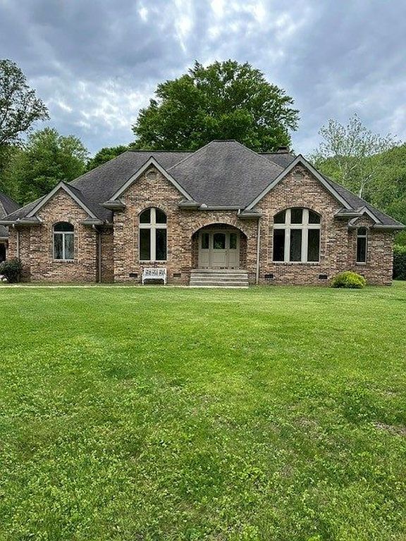 2847 Jennys Crk - Property Image