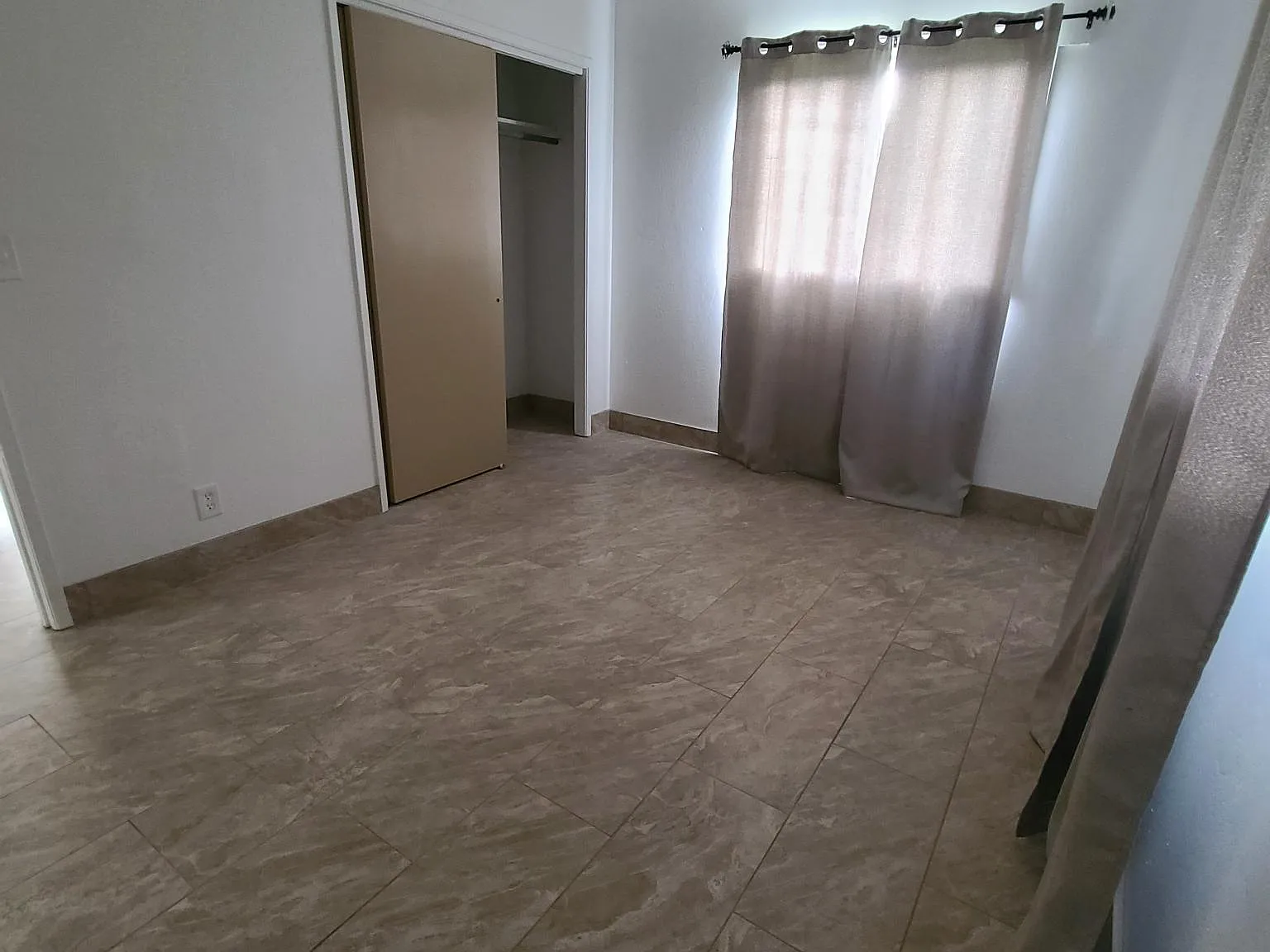2 bed, 720 sqft, $1,750 — Photo 2