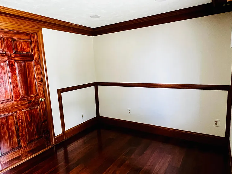 733 Belmont St — Photo 10