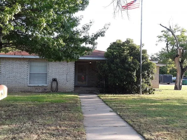 1902 Mansard St, Vernon, TX 76384