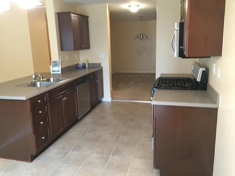 11404 Eresma Dr — Photo 9