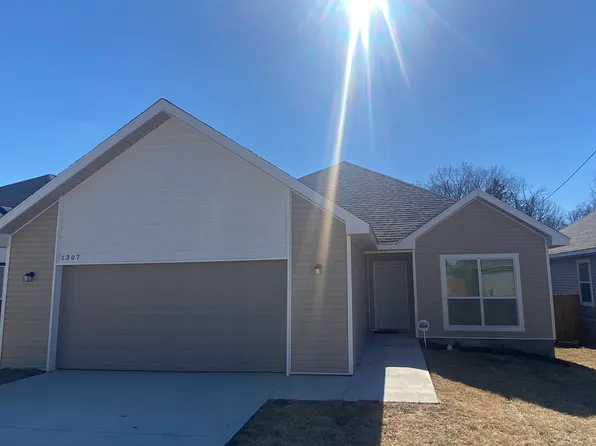 1307 Lee Mac Dr, Jacksonville, AR 72076