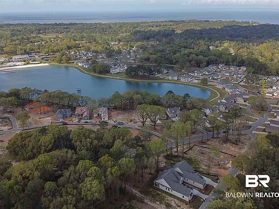4th image of 954 Hibiscus Way