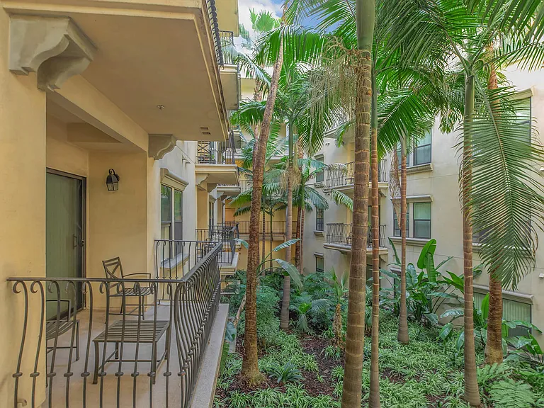 LUSH LANDSCAPING