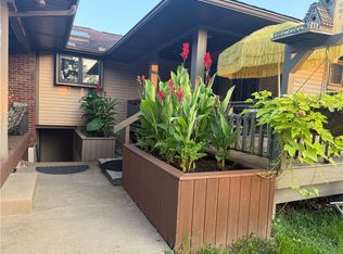 100 Farm Ln, Aliquippa, PA 15001