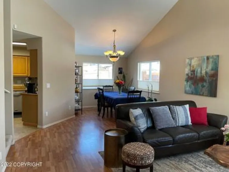 2431 Trisha Ave — Photo 6