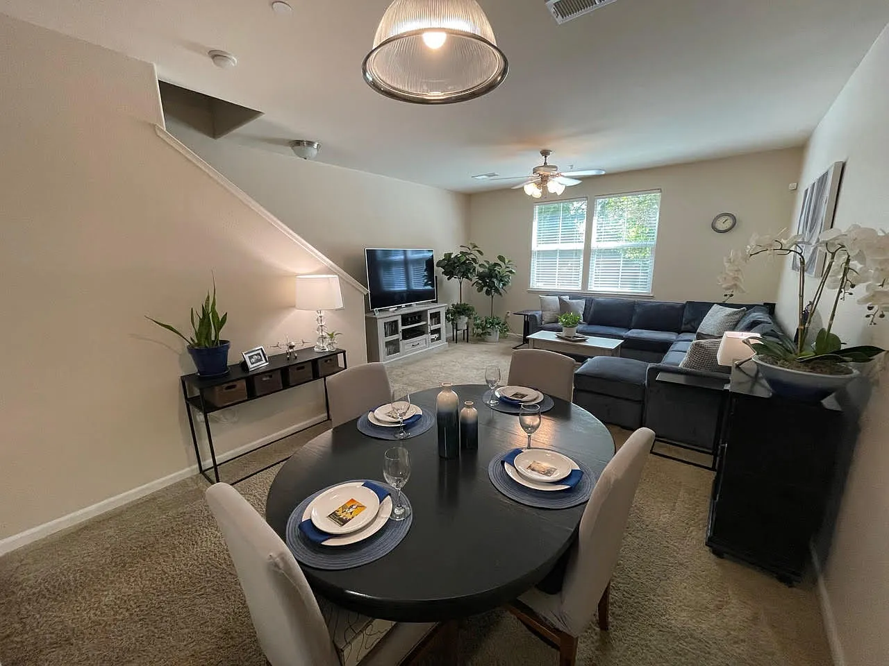 Regency Park Cir, Sacramento — Photo 2